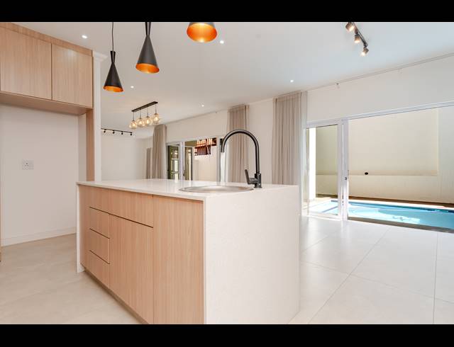 4 BEDROOM HOUSE FOR SALE IN BRYANSTON